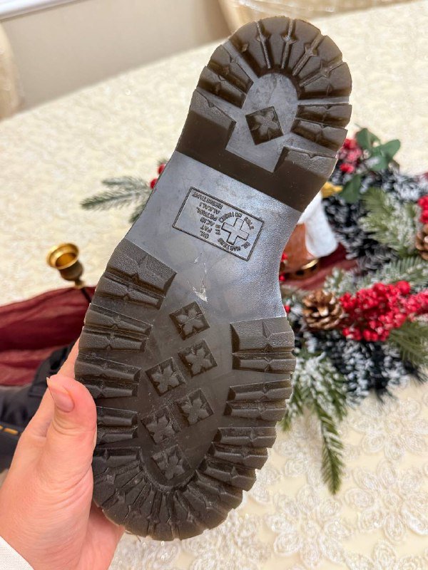 Женские черные ботинки размер 38 5