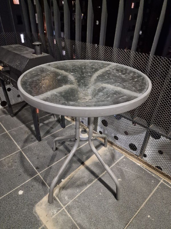 2 стола, микроволновка 2