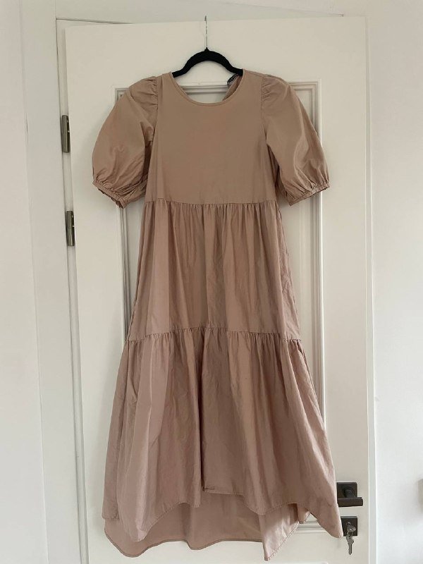 Рубашка Merrell, Рубашка Zara, Платье Zara, Кепки H&M и индонезийская 3