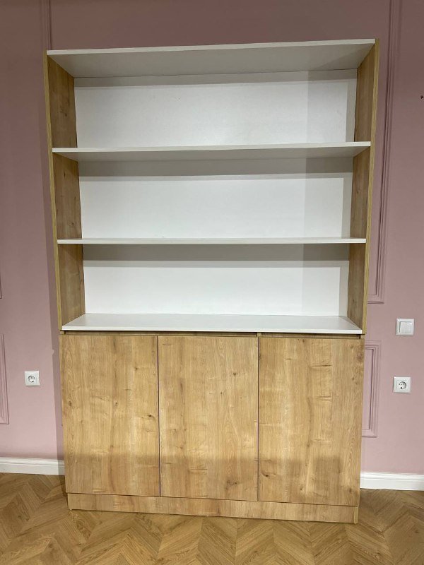 Ресепшен, шкафы, столы, стулья тканевые 3