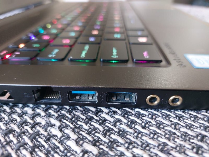 Ноутбук MSI Stealth GS65 игровой 5
