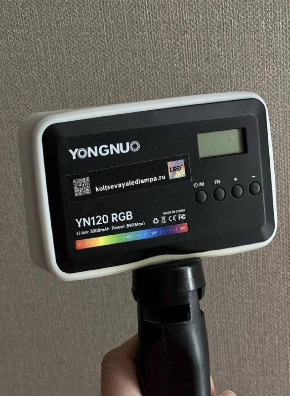 Портативный видео свет Yongnuo с мини штативом