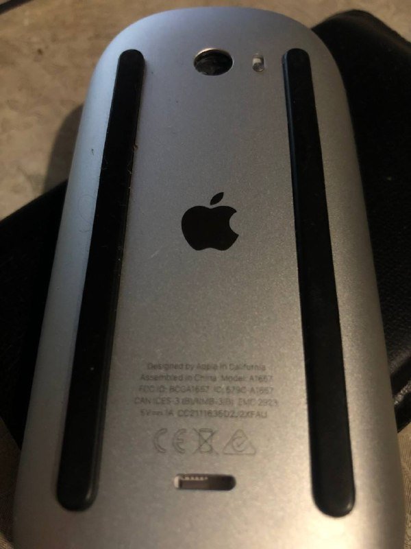 Электрогриль, книги, Magic Mouse, SSD 4