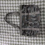 Джинсы, топы, юбка, сумка, шапка 6