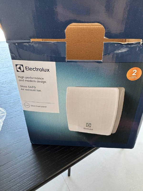 вытяжной вентилятор Electrolux Glass EAFG-120 белый 2