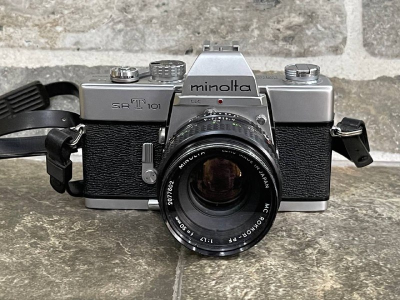 Minolta SRT 101 camera 2