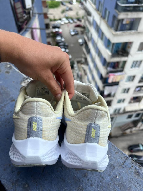 Кроссовки Nike 38 размер 4