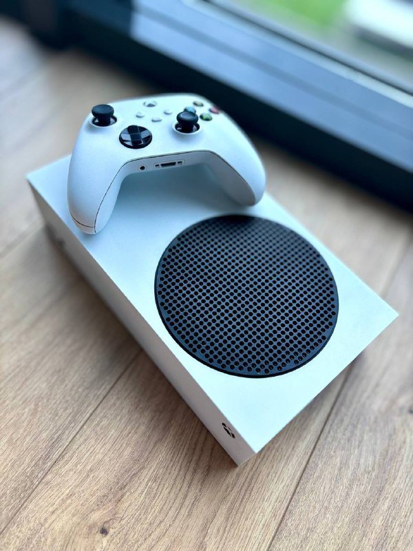 AirPods 4, Xbox Series S, контроллер Xbox, Apple HomePod Mini 4