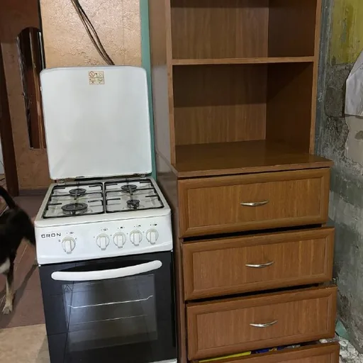 Газовая духовка, шкаф для продуктов