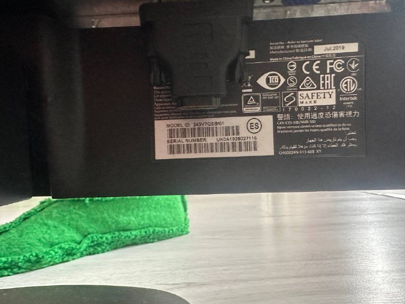 клавиатура HyperX Alloy Elite 2, наушники JBL Tune 510BT, мониторы Philips и AOC 8