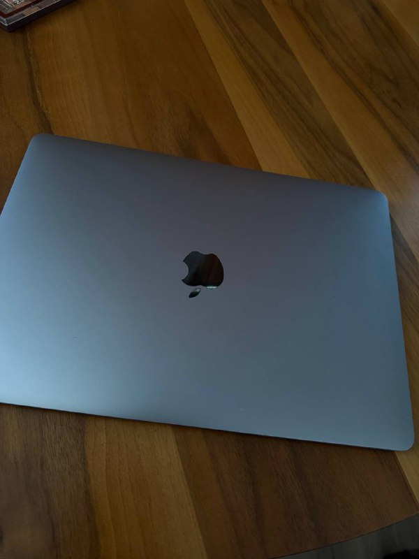 Macbook Air M1 2020 13.3 245GB 8GB 2