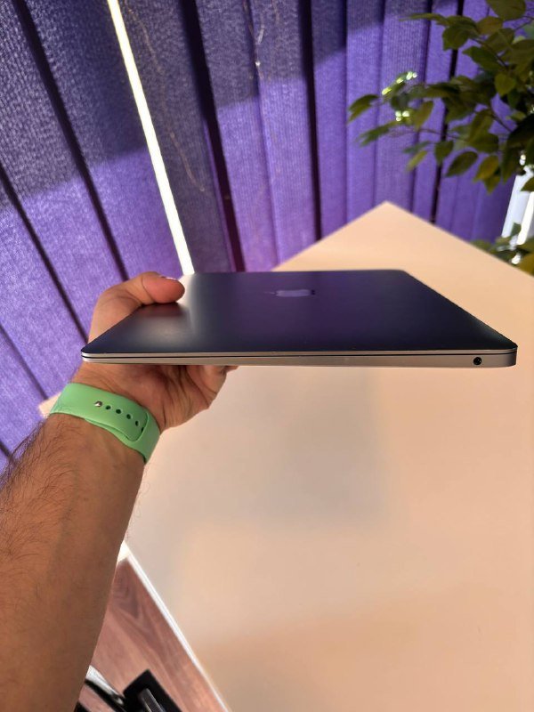 Macbook Air M1 8/256GB 5