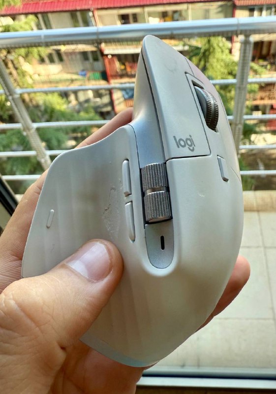 Logitech MX Master 3S мышь белая