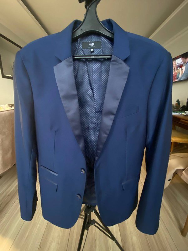 Синий пиджак, черный пиджак Antony Morato, пальто Tom Tailor, горнолыжные перчатки