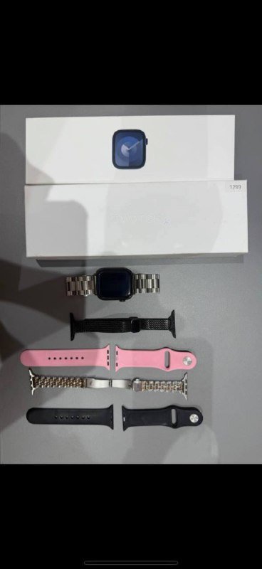 Apple Watch 9 45 mm black, ремешки 2