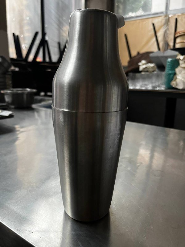 стрейнер, пепельница, щипцы для льда, овощечистка, открывалка, воронка, джиггер, шила для льда, ведро для шампанского, стакан, шейкеры, гастроемкости, миска, поднос из нержавеющей стали 6