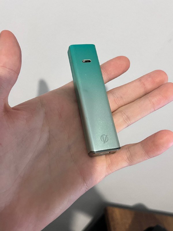 Вейп XROS с катриджем и зарядным проводом