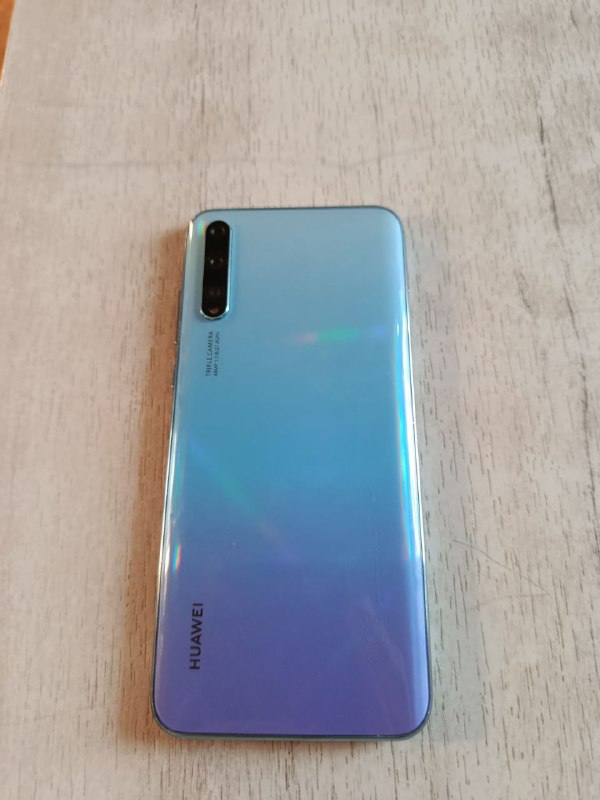 Телефоны Samsung A50, Huawei Y8p