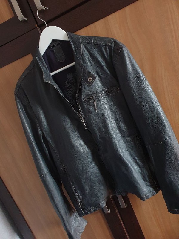 Кожаная косуха h&m, куртка из кожи бизона diesel, куртка Gipsy, шерпа zara, кеды converse, nike 6