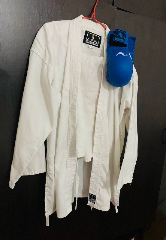 Детское кимоно для карате, перчатки