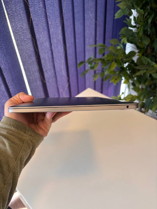Macbook Air 2019 i5 8/256GB 5