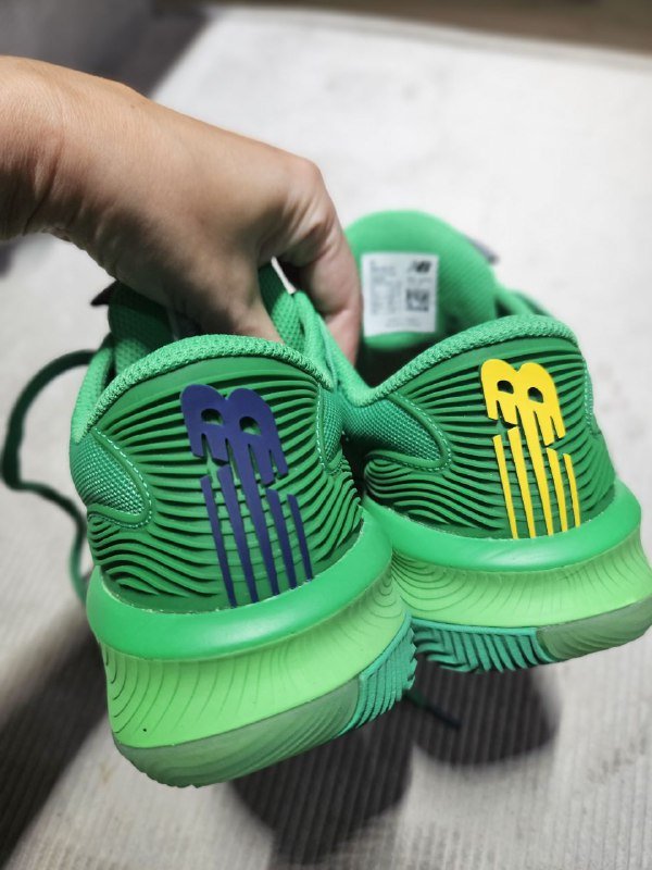 Новые кроссовки New Balance размер 37.5 3