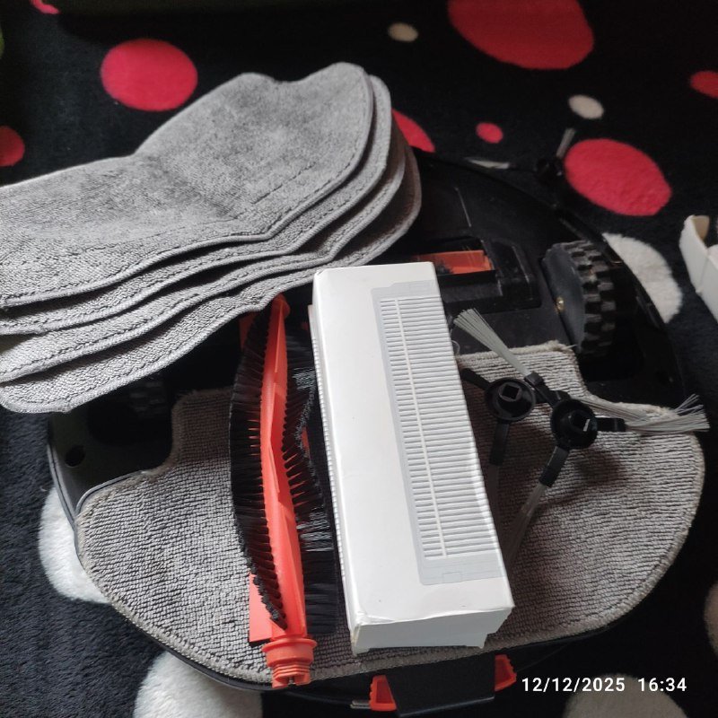 Робот пылесос Xiaomi с аксессуарами 3