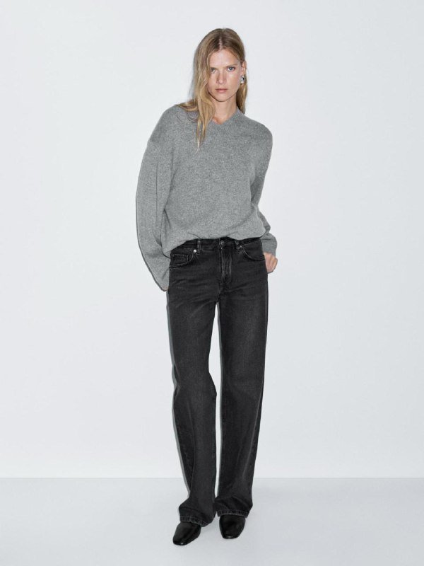 Черные джинсы, футболки Weekday, ветровка Nike 1