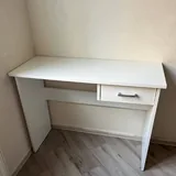 Стол Jysk 3
