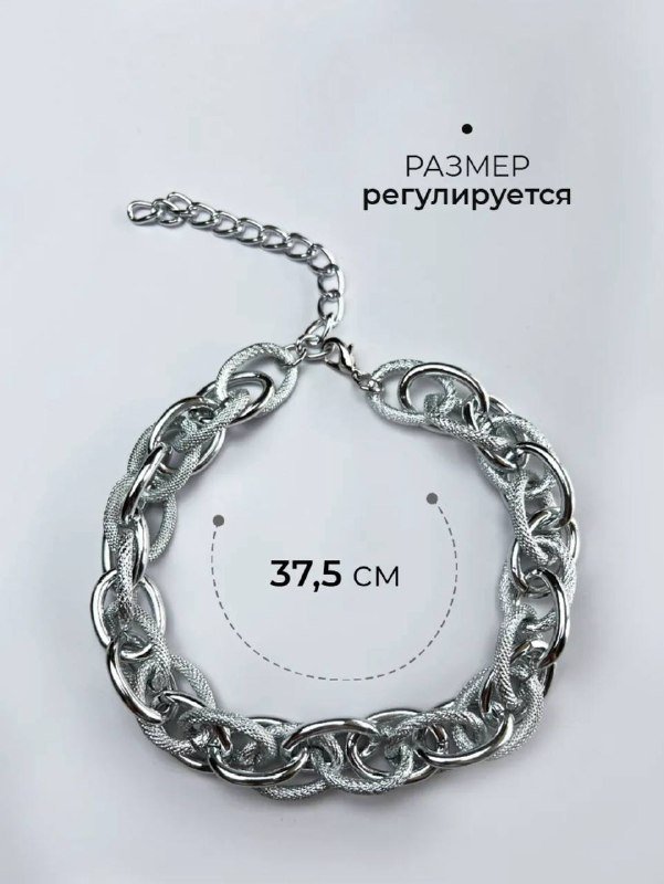 Шлепки Hermes, кепка Nike, комплект подсвечников, цепочка, штатив, фен Dyson Supersonic, ремень H&M, платья Zara и Nike, футболка Stradivarius 4