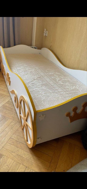 Детская кровать с матрасом, детская ванночка 2