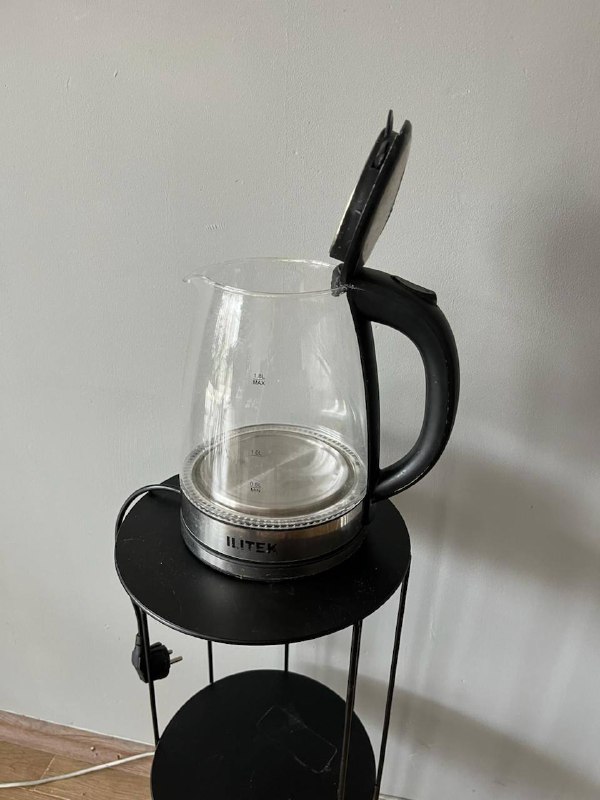 Надувной матрас, Летний спальный мешок, Спиртовка, Геймпад для смартфона, Баскетбольный мяч, Электрический чайник, Колонка Marshall Emberton 6