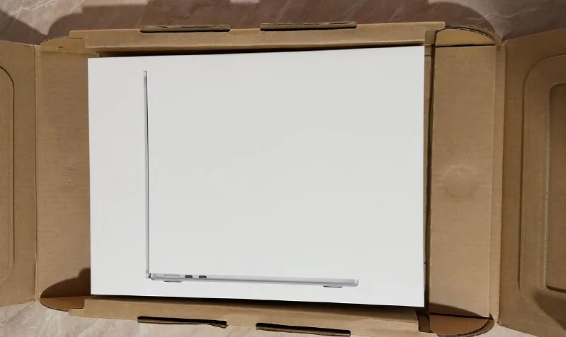MacBook Air M5 1