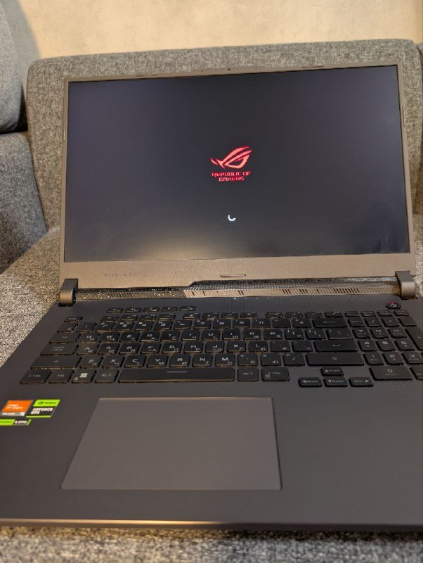 Ноутбук Asus rog strix g713pi, джойстики, мышка 5