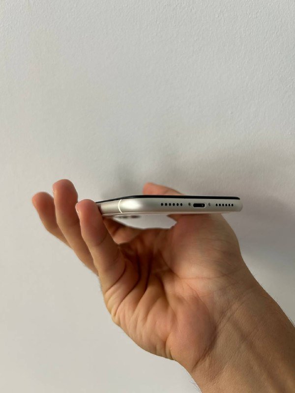 iPhone 11 128GB White 3