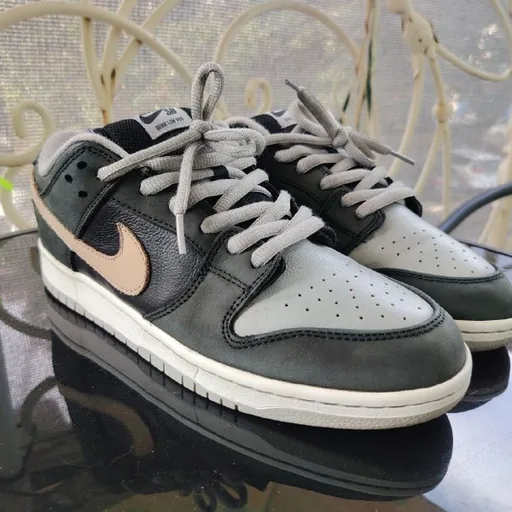 Nike SB Dunk Shadows