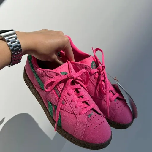 Женские кроссовки Reebok