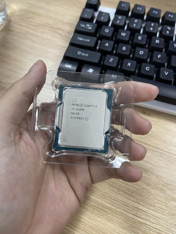 Видеокарта GIGABYTE Radeon RX 5600 XT, Процессор I3 12100 2