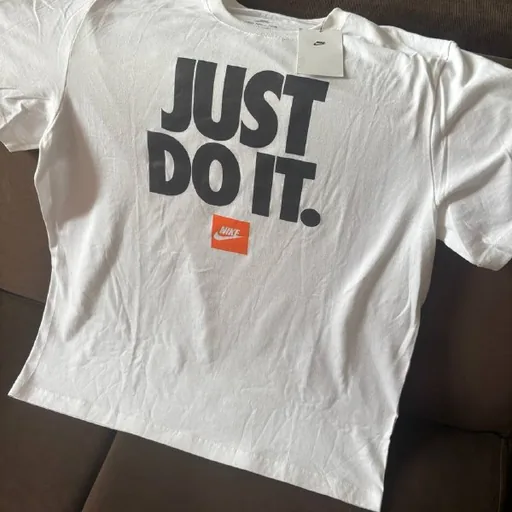 Футболка Nike, iPhone 6