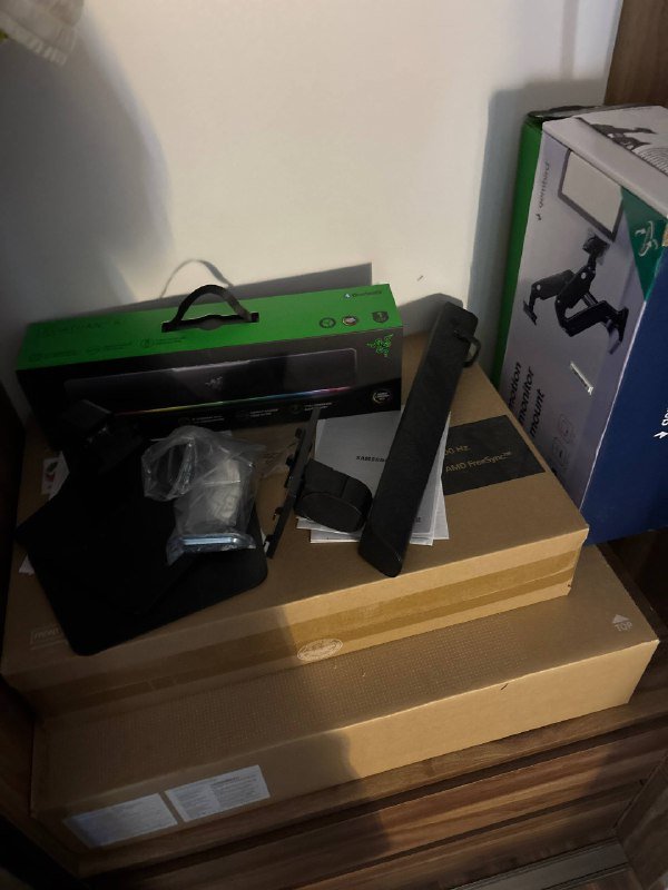 Samsung Odyssey G5 27, LG 24 Full HD, кронштейн для двух мониторов 6