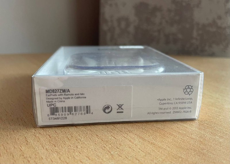 Новые оригинальные EarPods Headphone Plug 3