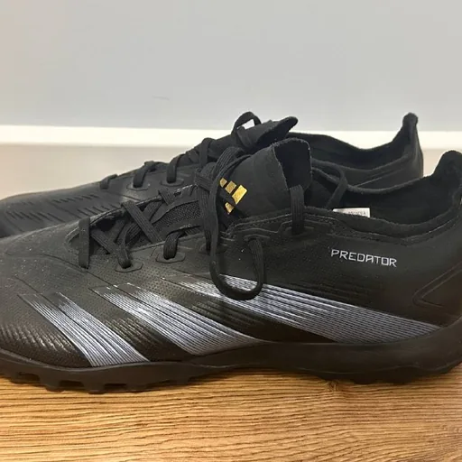 Adidas Predator League сороконожки