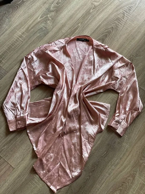 Атласная рубашка-кимоно Missguided 1