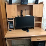 Монитор со столом 1