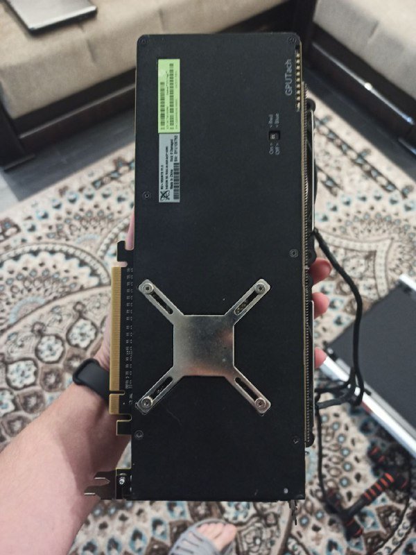 Сломанный ноутбук HP 635, видеокарта Radeon Vega RX 64, материнская плата Asus ROG Crosshair VIII Hero 6