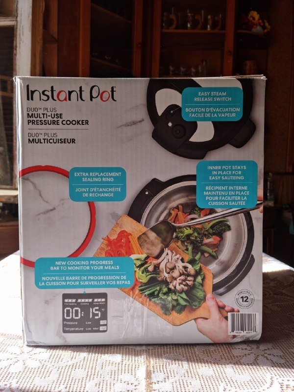 Мультиварка-скороварка Instant Pot DUO Plus 5.7L 9