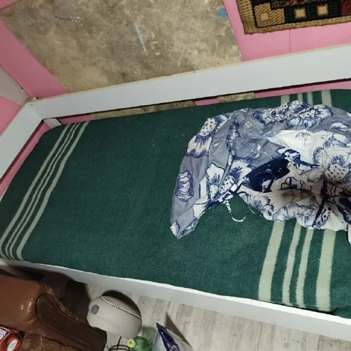 Две кровати с матрасами