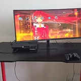 Игровое кресло, монитор и игровой стол 3