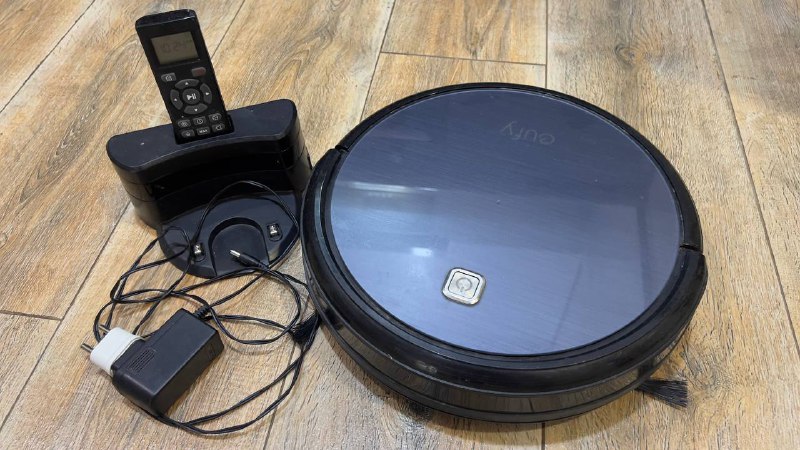 Робот-пылесос Eufy Robovac 11, запасная щетка, фильтр