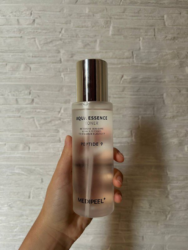 Пептидный тонер-эссенсия MEDIPEEL Peptide 9 Aqua Essence Toner 250 мл